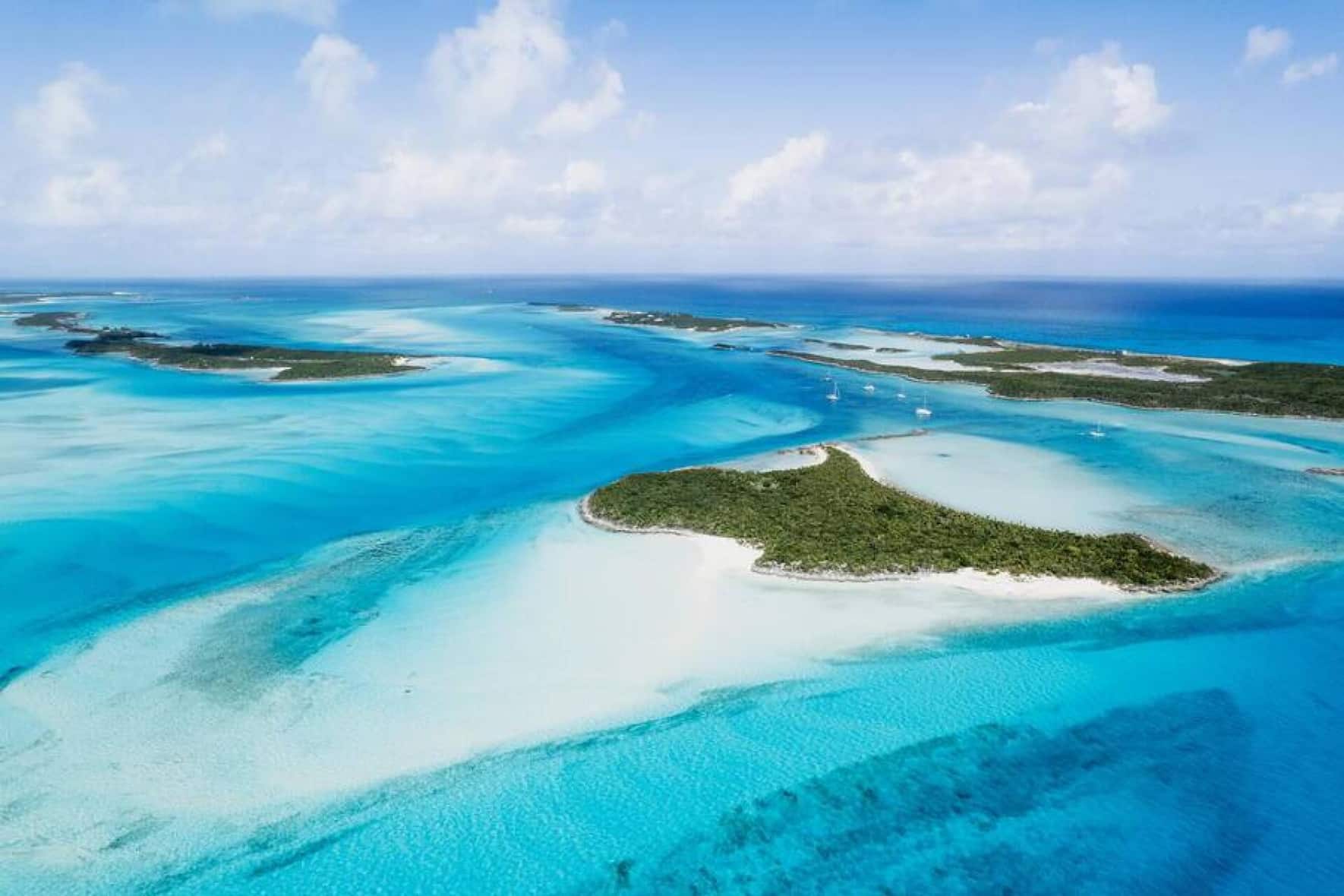 Beaucoup d'îles, peu d'impôts : Les Bahamas.