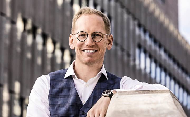 Bilanz WiW 01/22 Pharma Vincent Forster Versantis ©PD