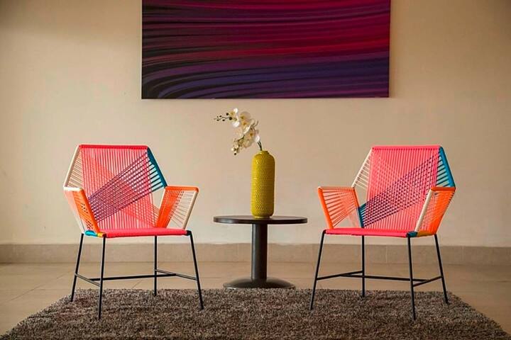 Du métal, du bois et du cuir