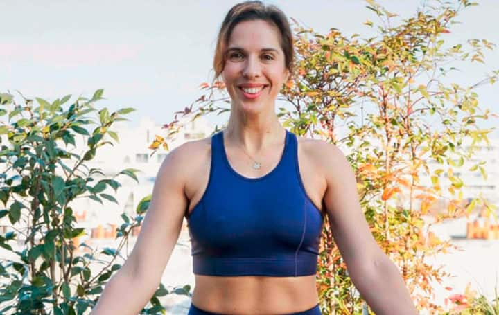 Elle est une adepte du yoga kundalini, découvert grâce à Lili Babery.