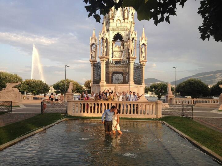 Mariage civil, en 2012, à Genève, avec la journaliste Géraldine Jacot.
