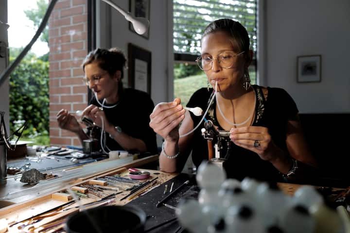 «Une cinquantaine d’ocularistes seulement à travers le monde maîtrisent cette technique.» Marina Buckel