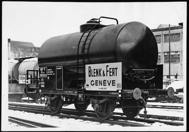 Historiquement, Fert s’est construite à partir du transport du vin, par trains puis par bateaux-citernes.