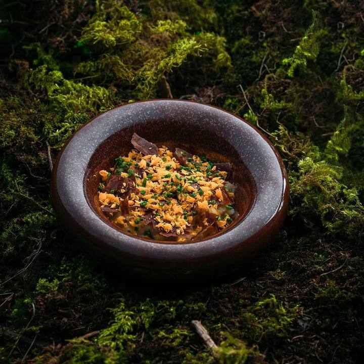 Le 1er février a été inaugurée la Table des Horlogers, sous la houlette du chef étoilé de Megève Emmanuel Renaut (3 étoiles Michelin) et du chef exécutif Alessandro Cannata. 