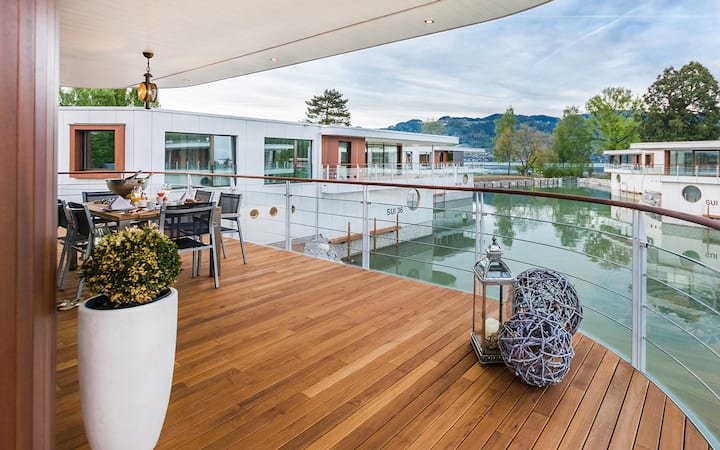 Une SeeVilla c'est l'idéal pour un workshop dans un cadre luxueux, moderne et relaxant à la fois.