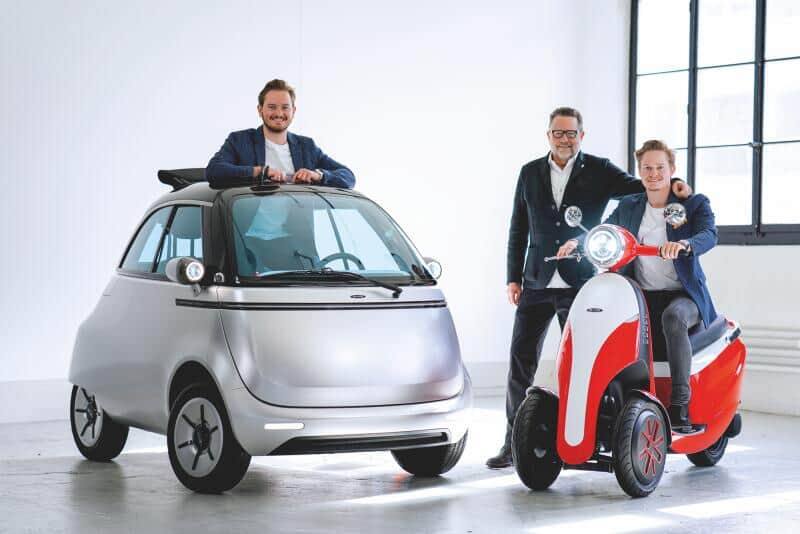 Wim Ouboter, l'inventeur de la trotinette pliable, adore travailler en famille. Ici avec ses deux fils.